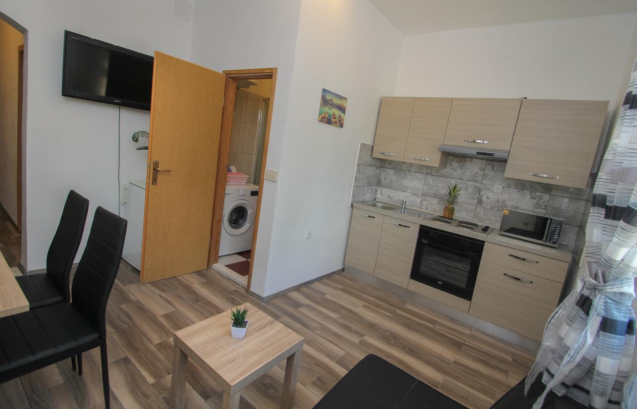 Apartment Afrodita Каштела Экстерьер фото